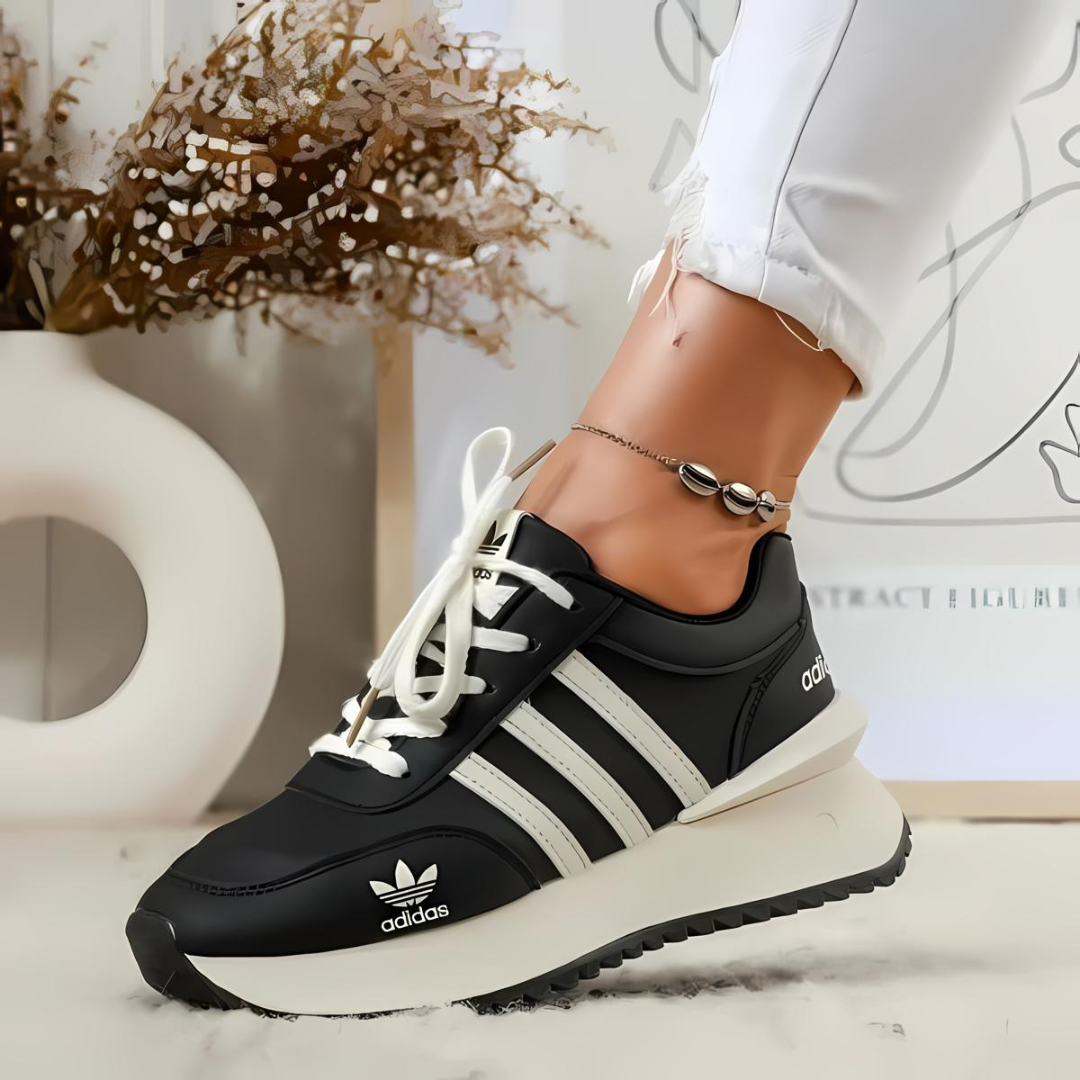 Adidas - Trainers
